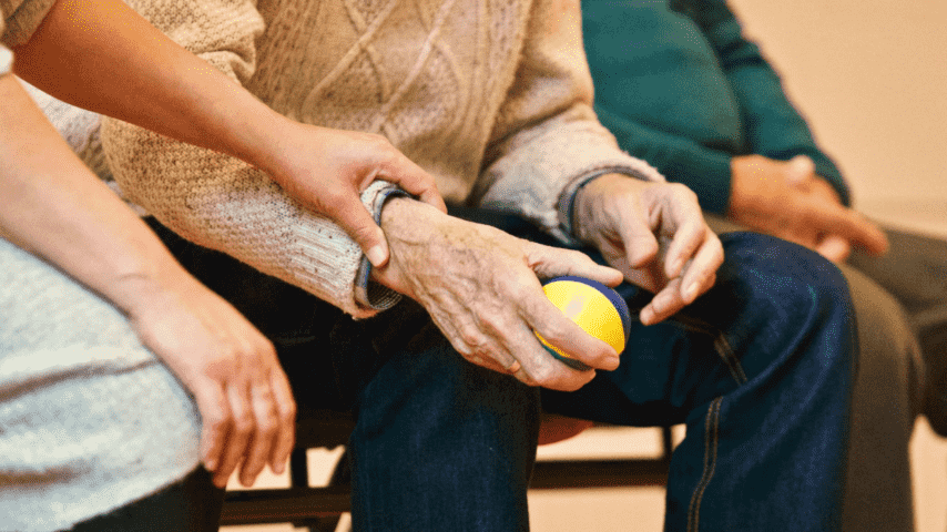 从健康到悦己 ：消费生活趋势洞察 — 新银发经济